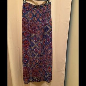 Love this skirt. Worn once and can’t fit into it anymore 😕